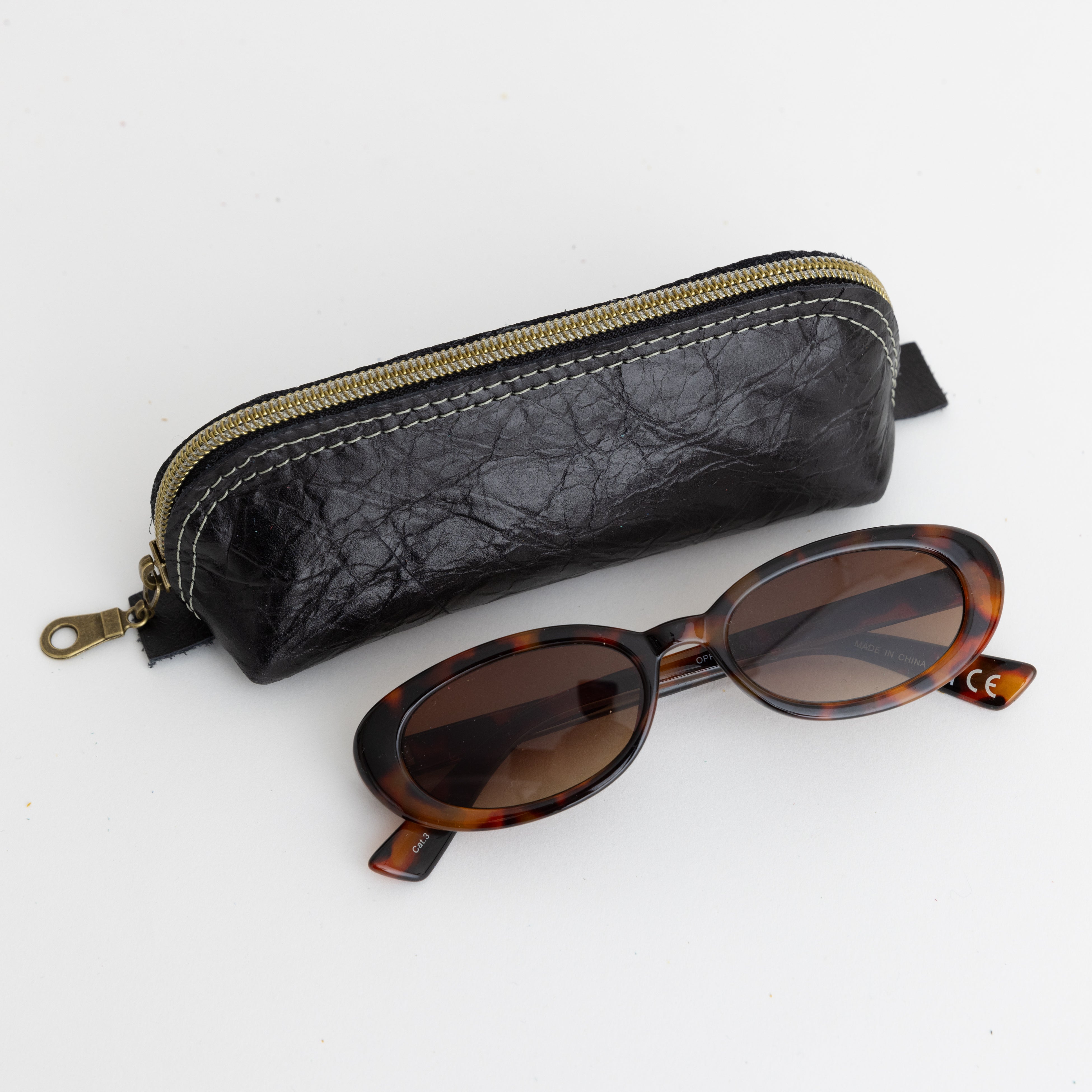 The Shelby pouch