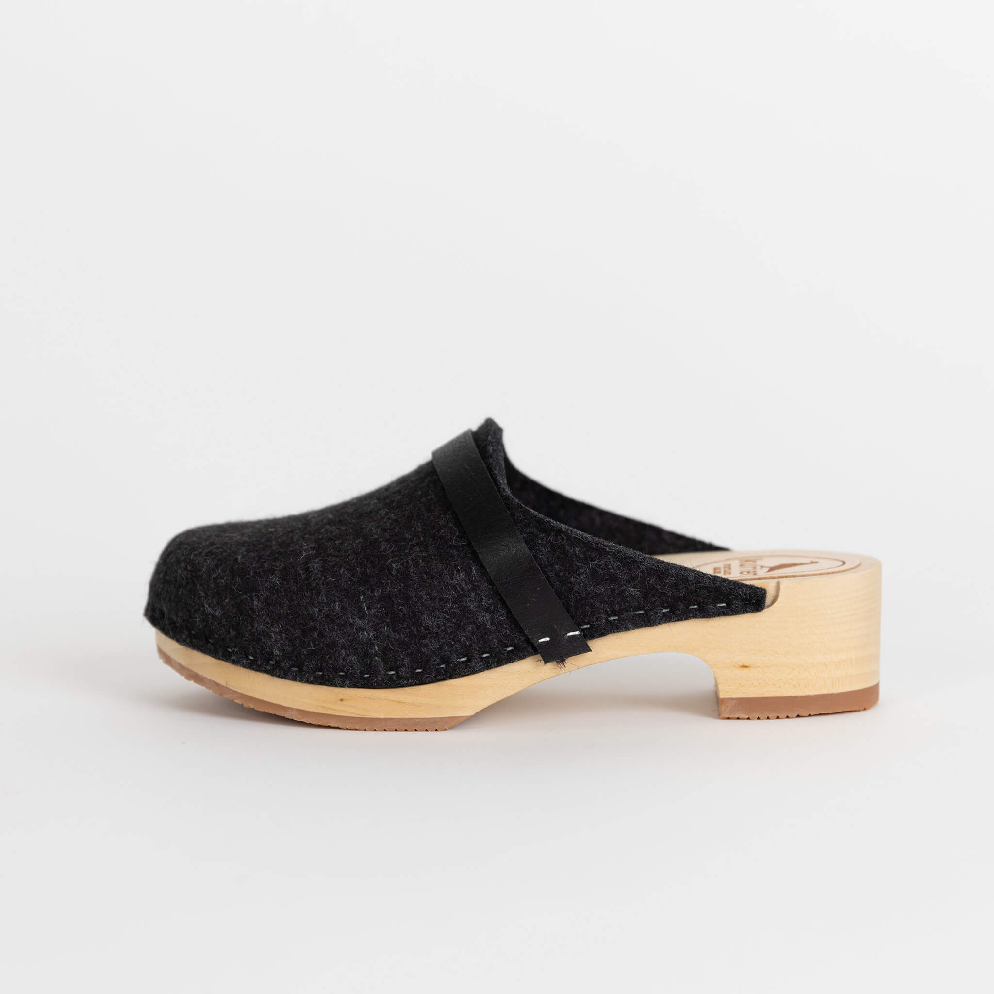anna clog low heel closed toe mule handmade wool felt wood - graphite side view