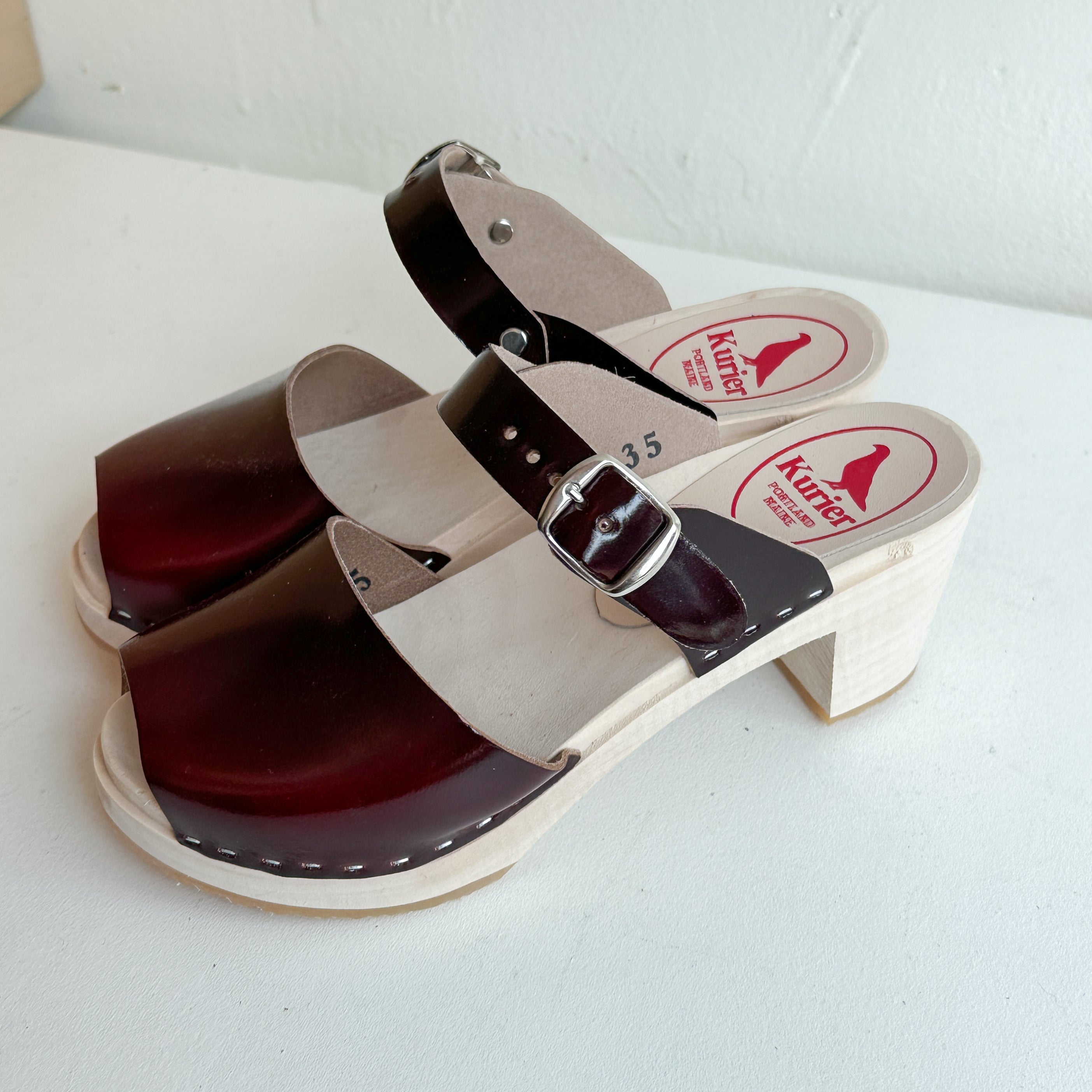 Studio Sale Size 35