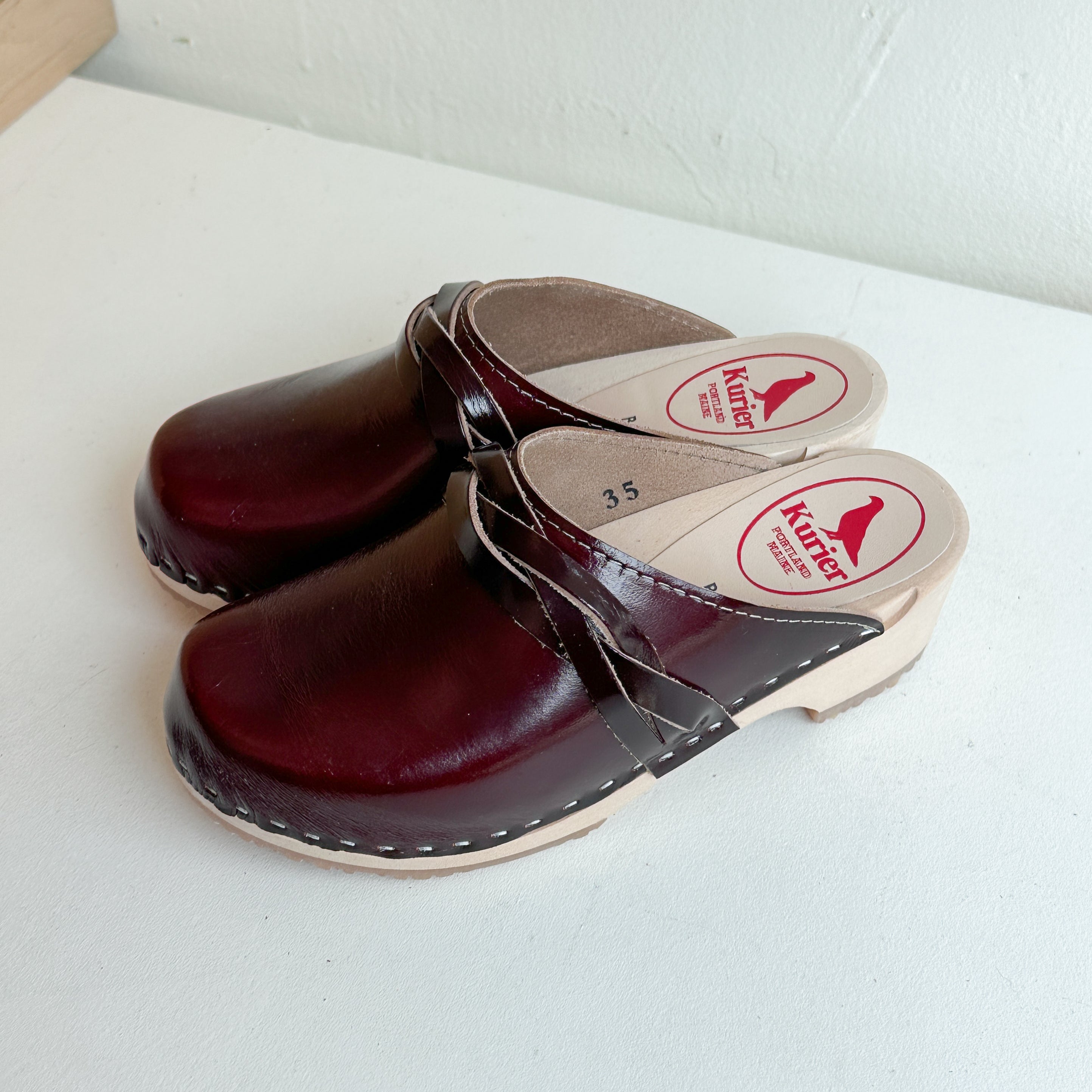 Studio Sale Size 35
