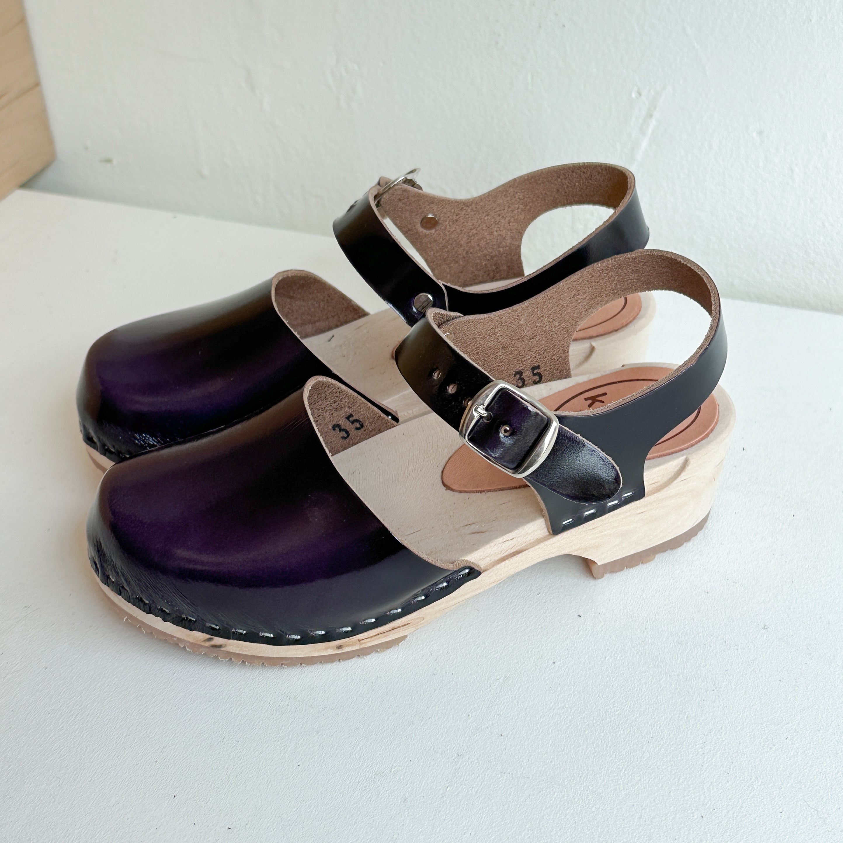 Studio Sale Size 35
