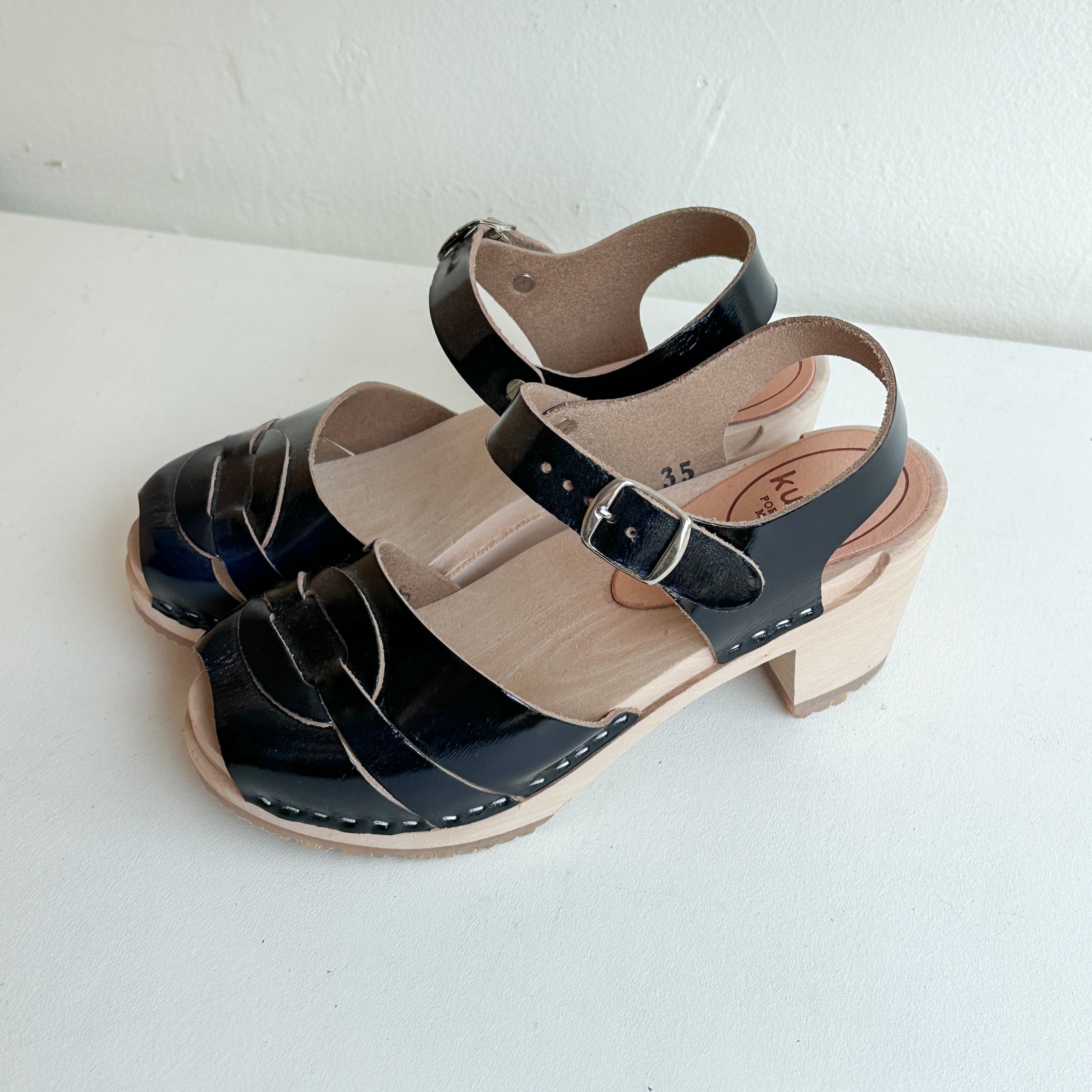 Studio Sale Size 35