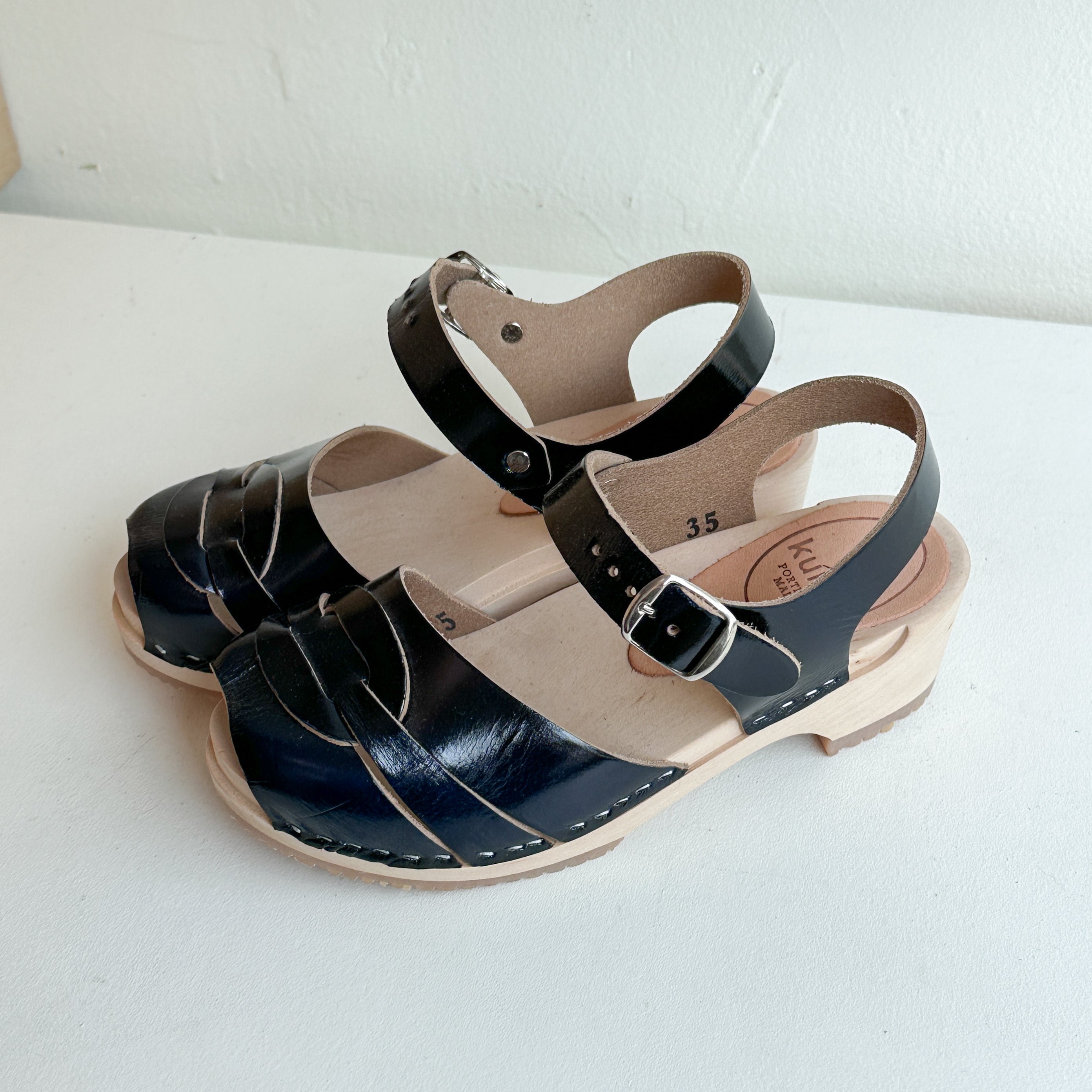 Studio Sale Size 35