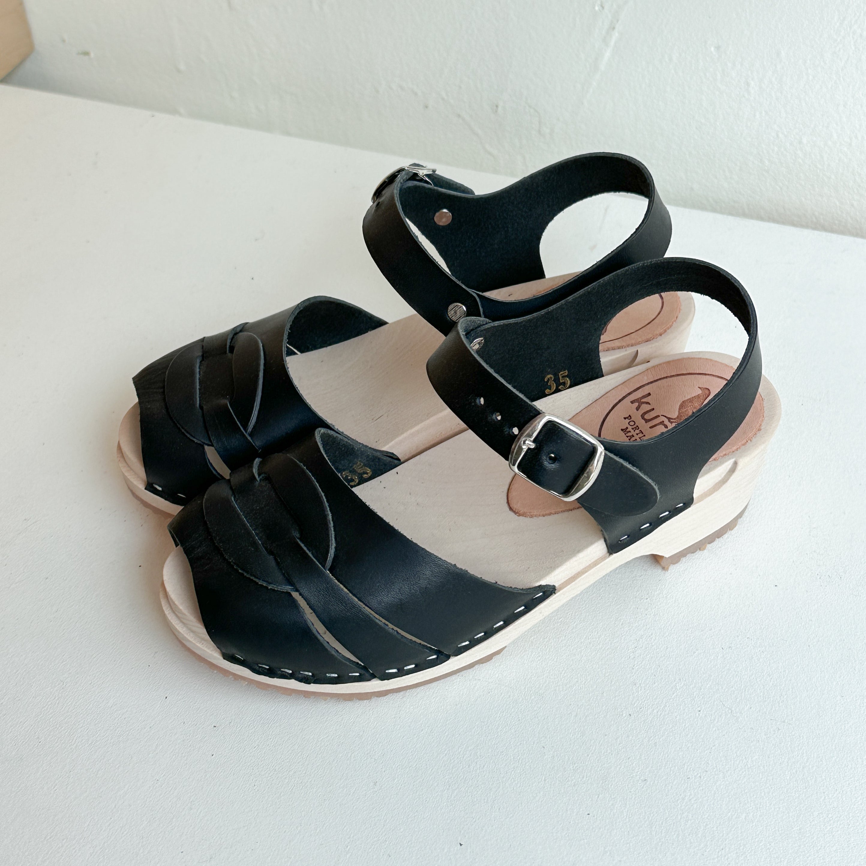 Studio Sale Size 35
