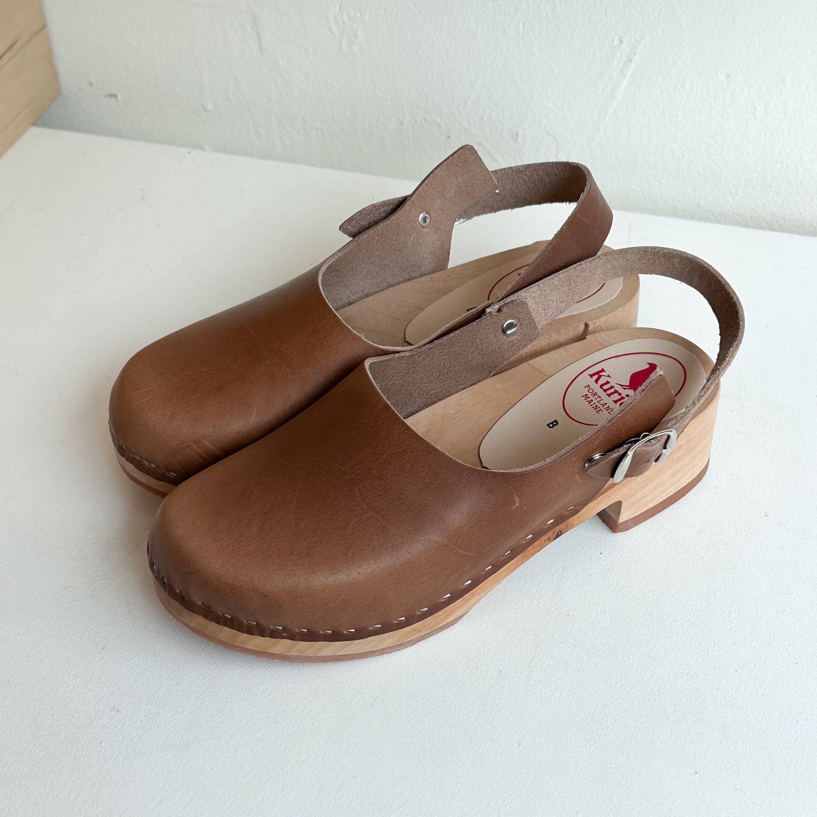 Studio Sale Size 37