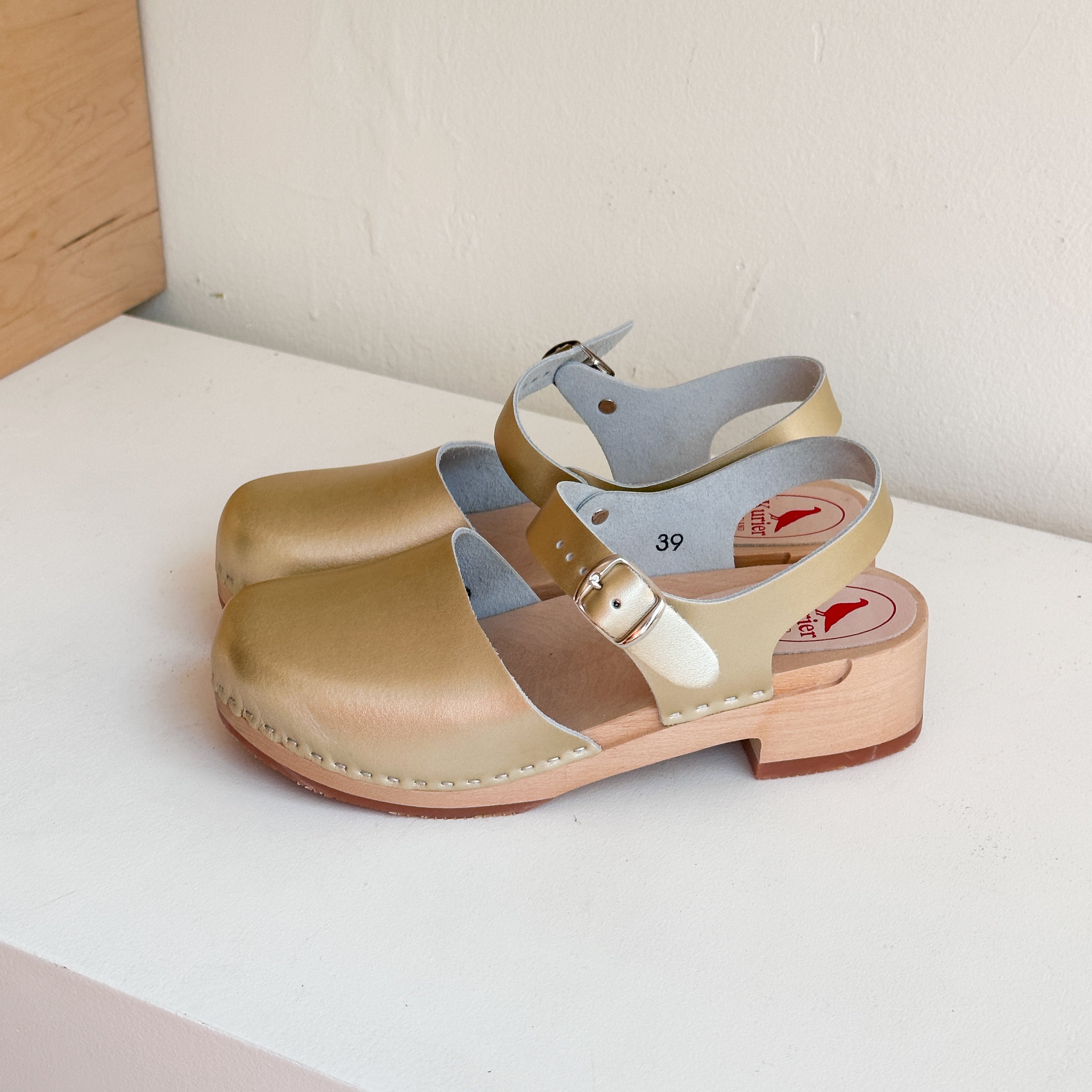Studio Sale Size 39
