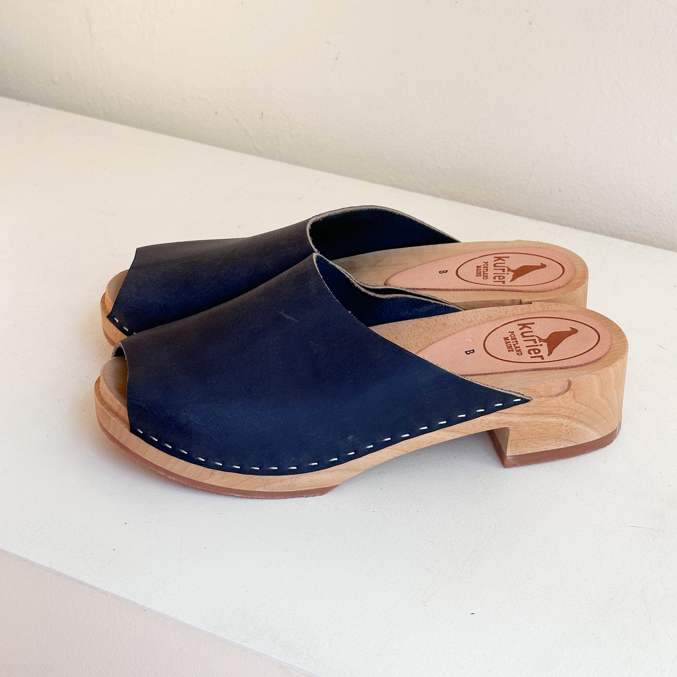 Studio Sale Size 40