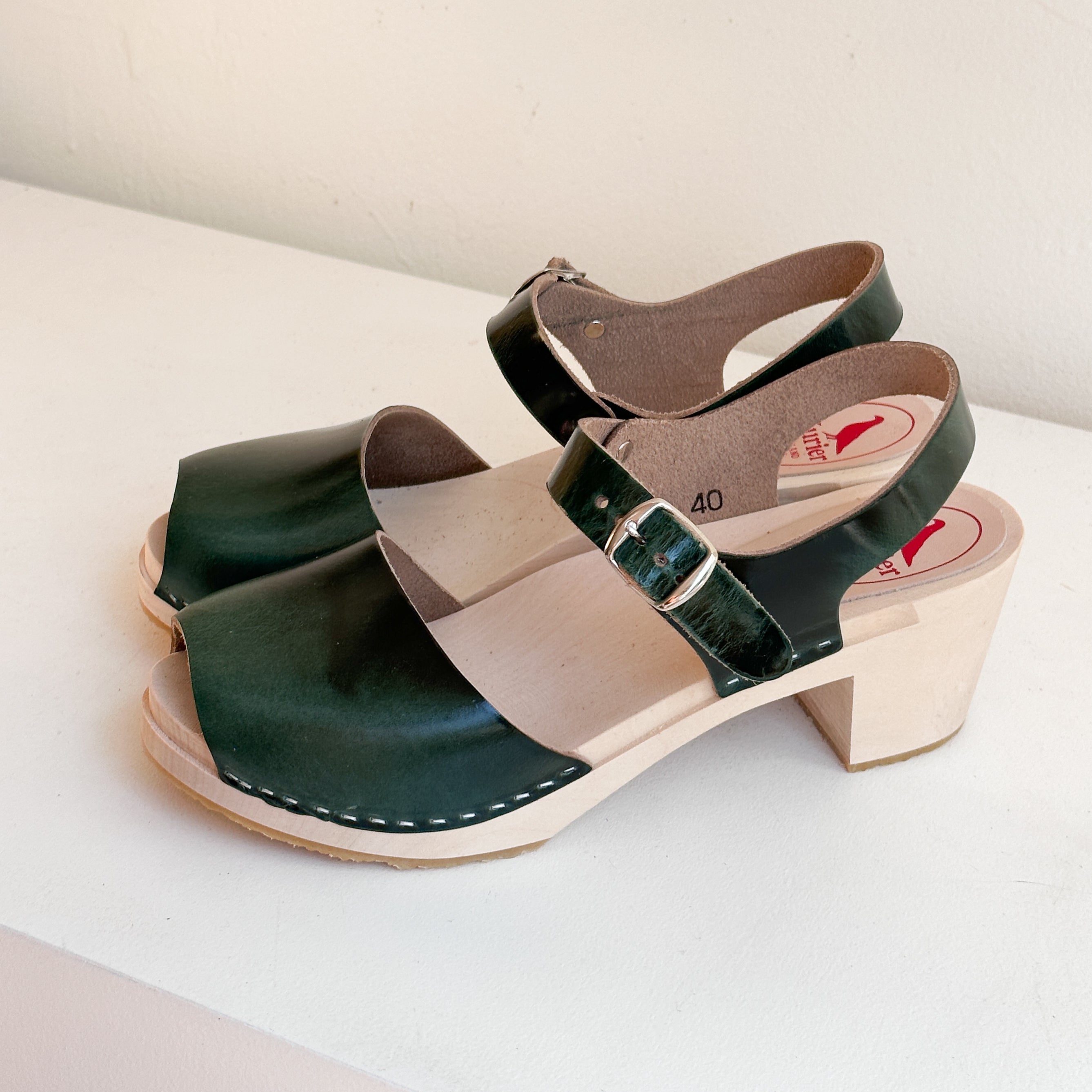 Studio Sale Size 40