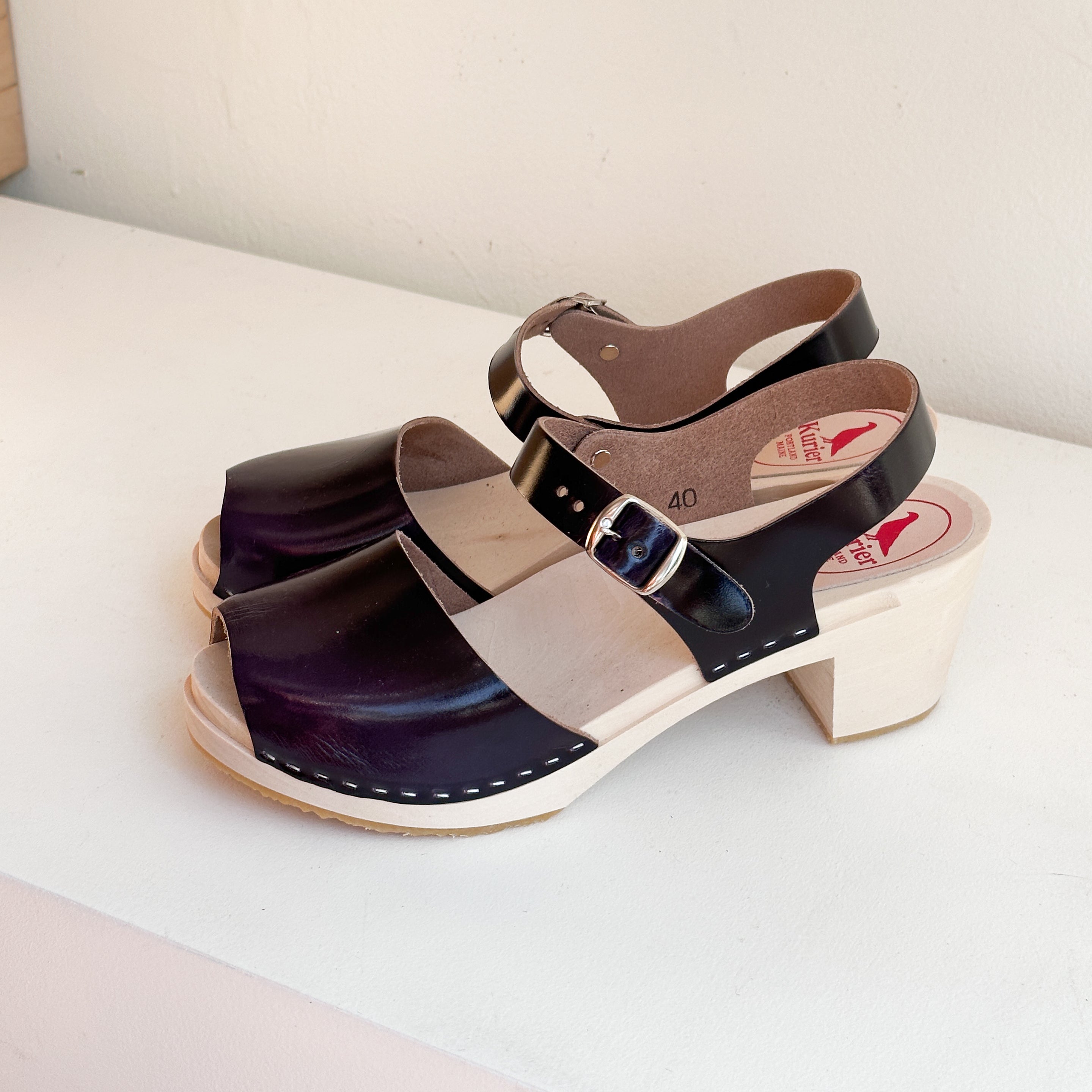 Studio Sale Size 40