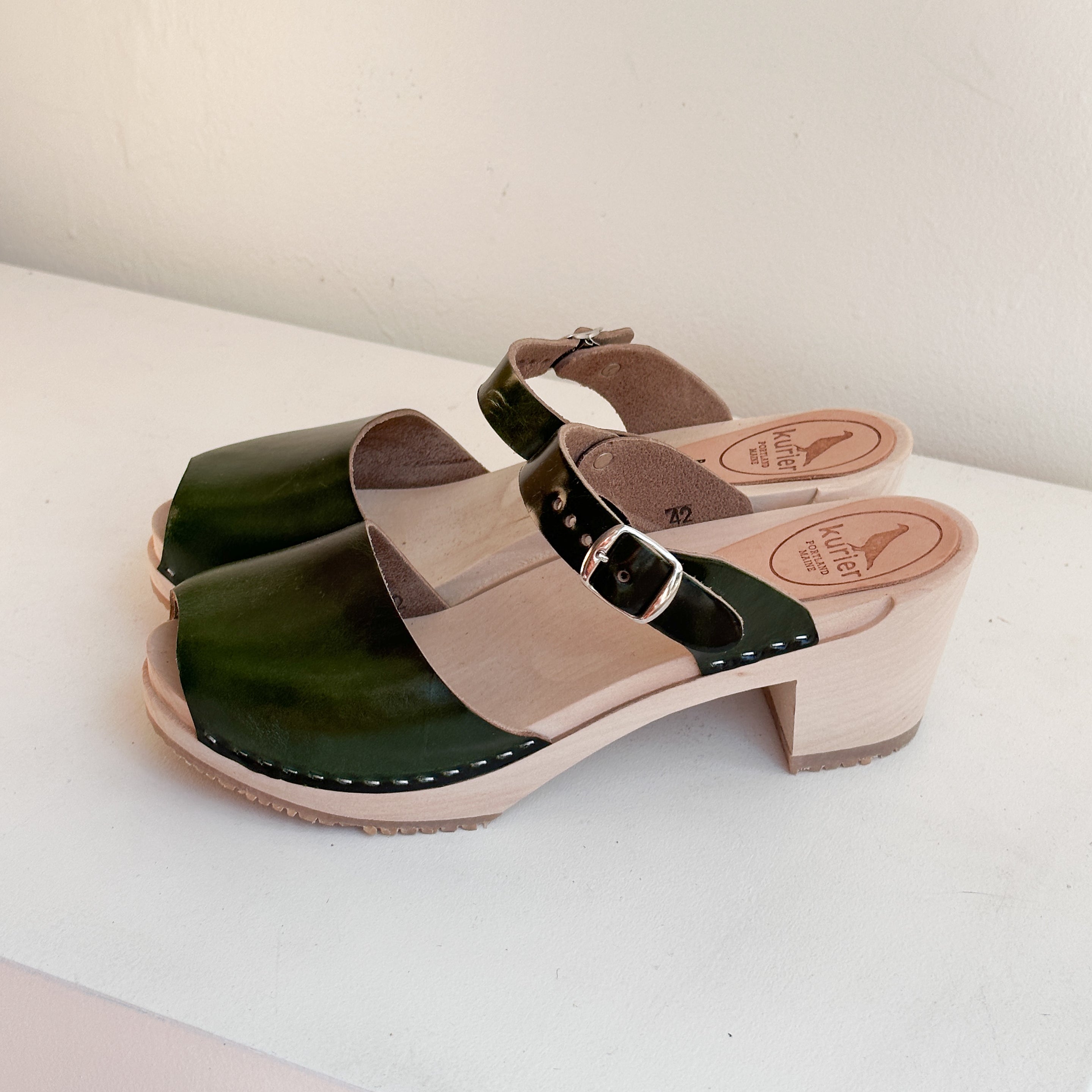 Studio Sale Size 42