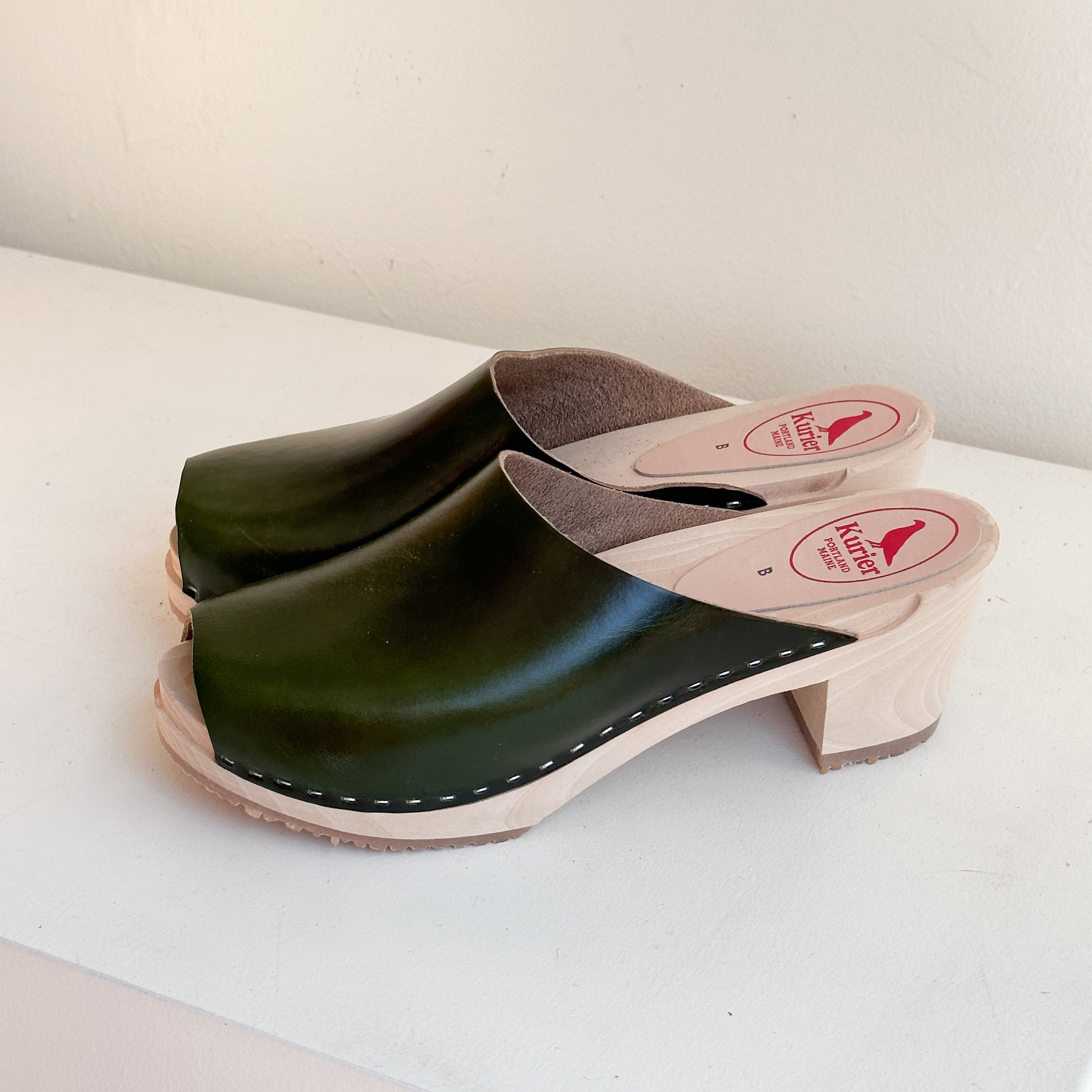 Studio Sale Size 42