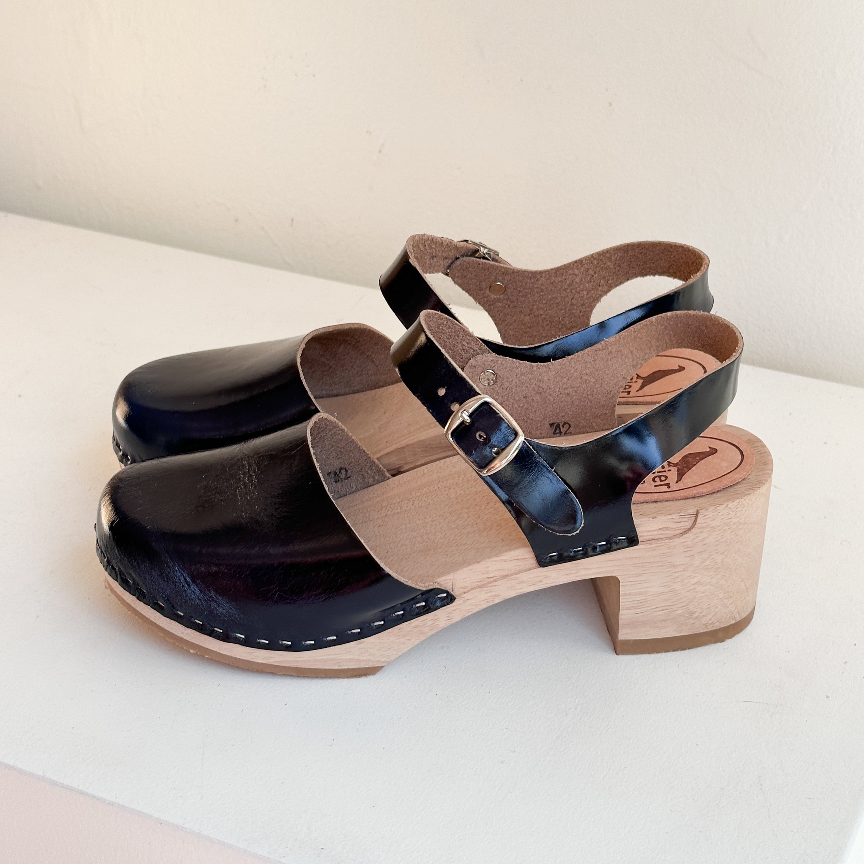 Studio Sale Size 42