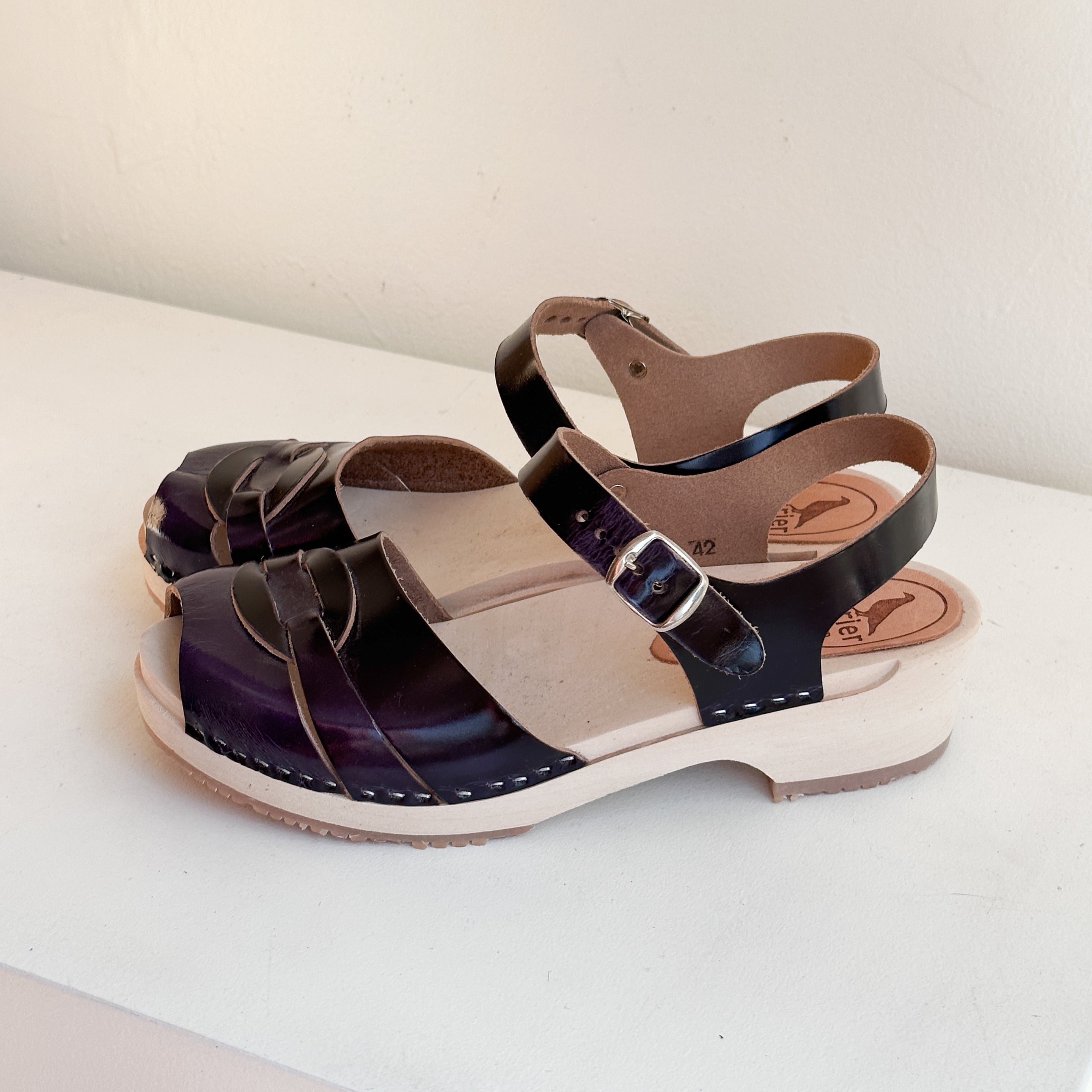 Studio Sale Size 42