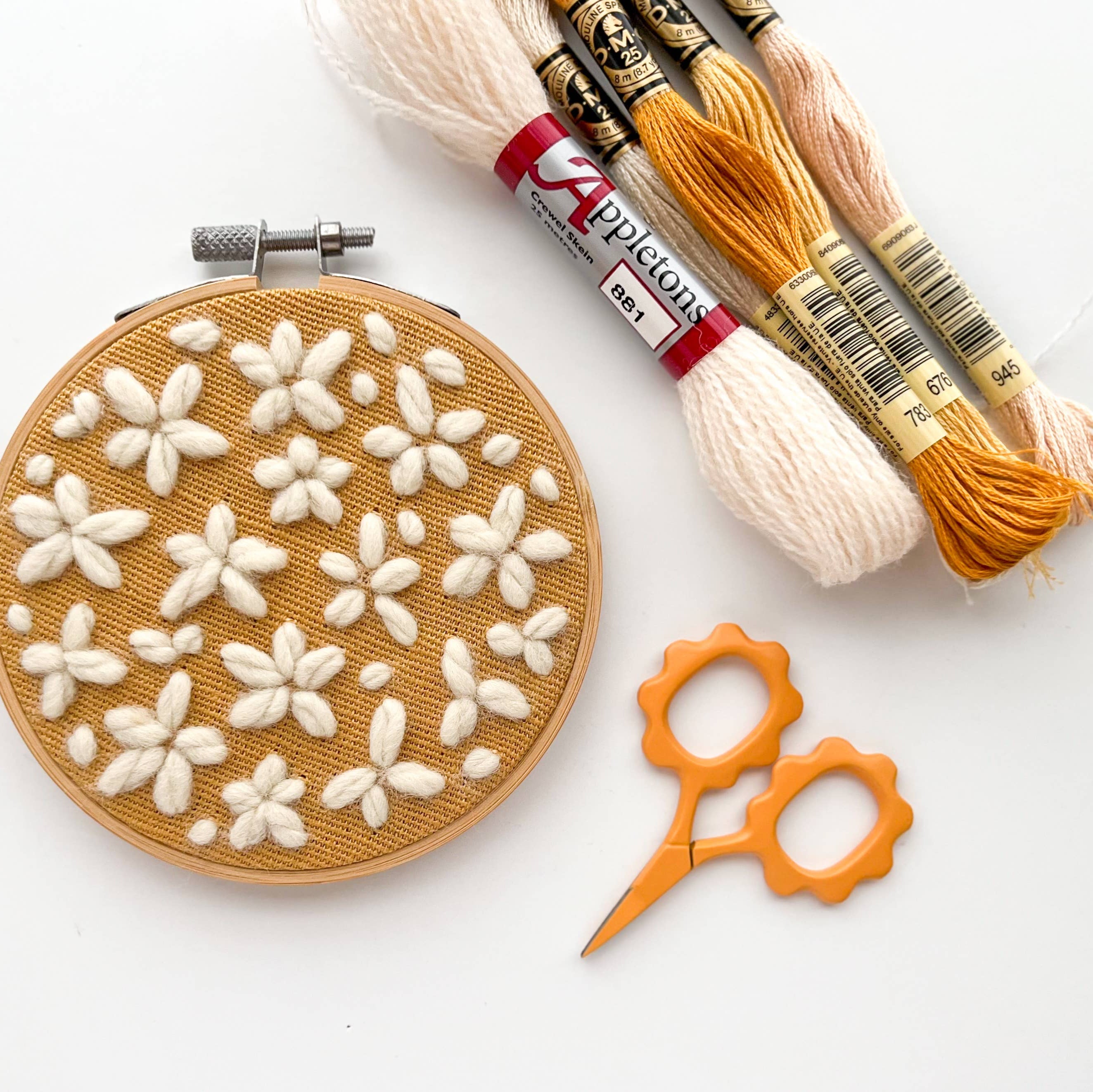 Small Flower scissors, tiny embroidery scissors
