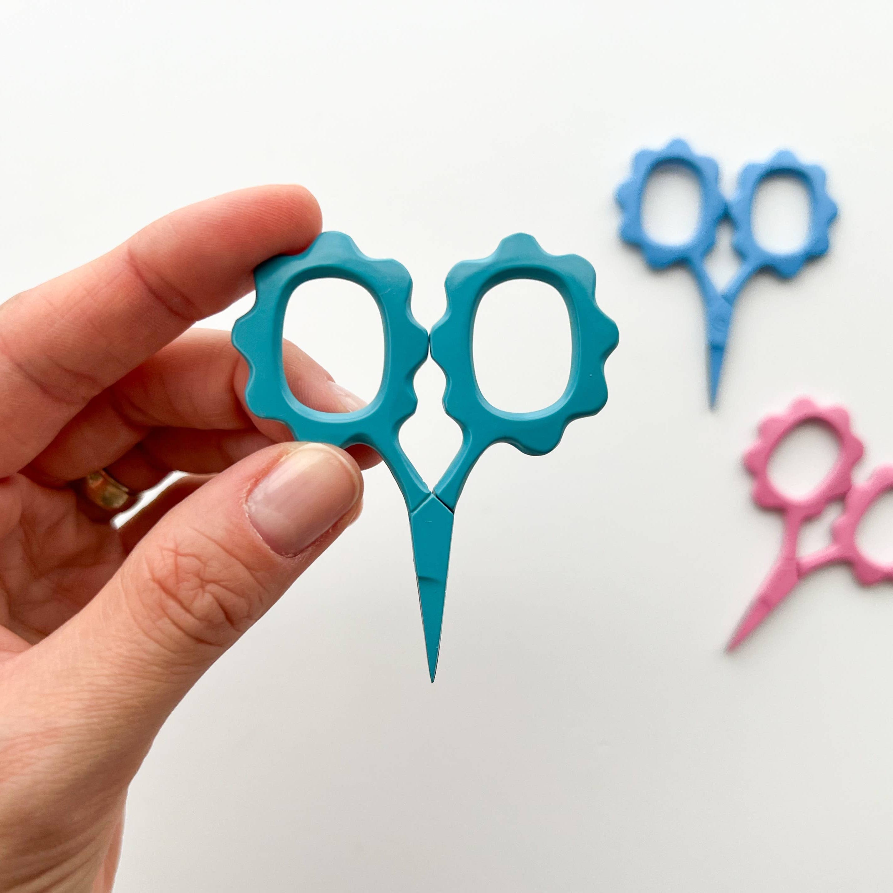 Small Flower scissors, tiny embroidery scissors