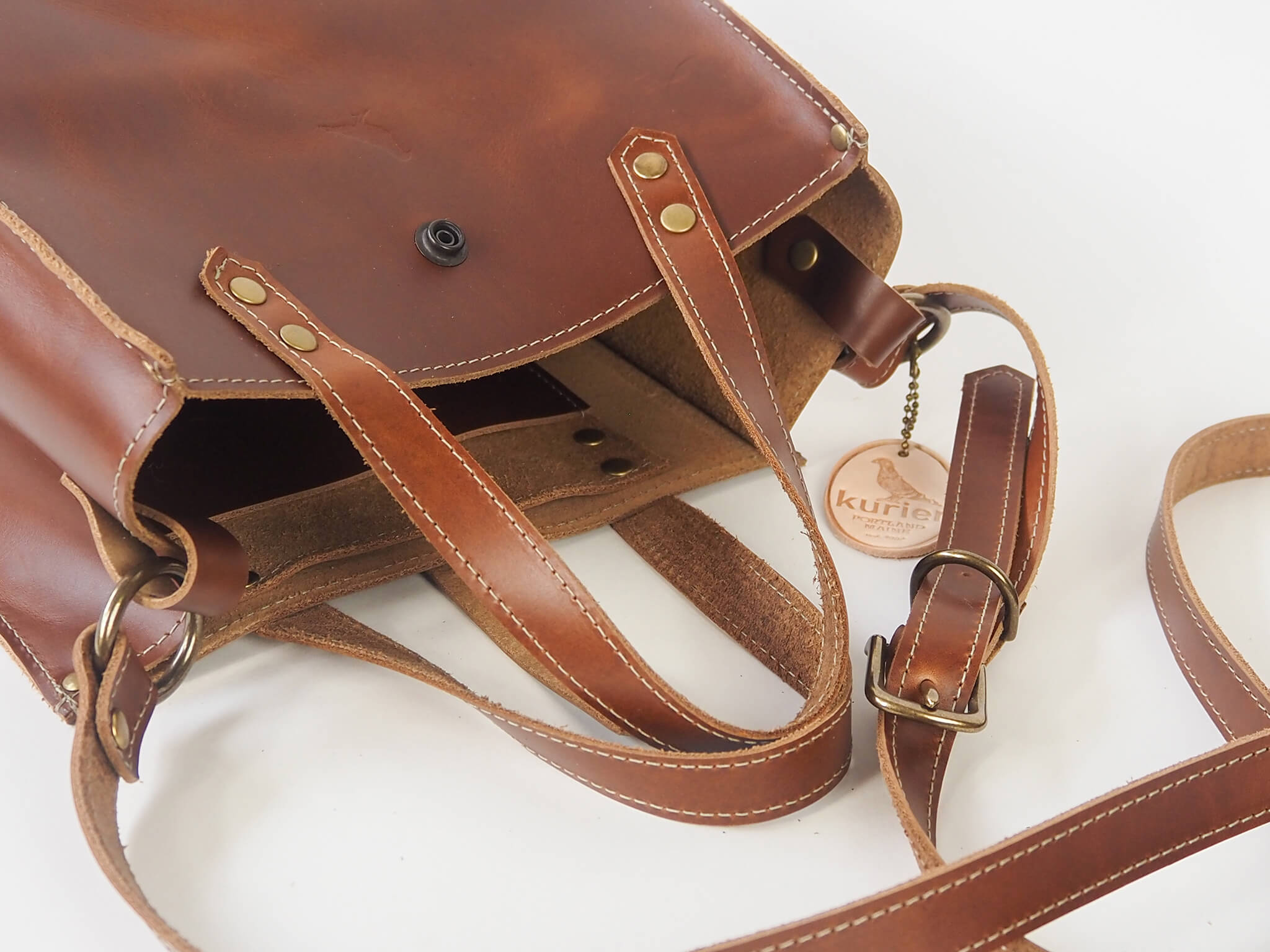 bess handbag tote crossbody handmade leather - pecan detail view