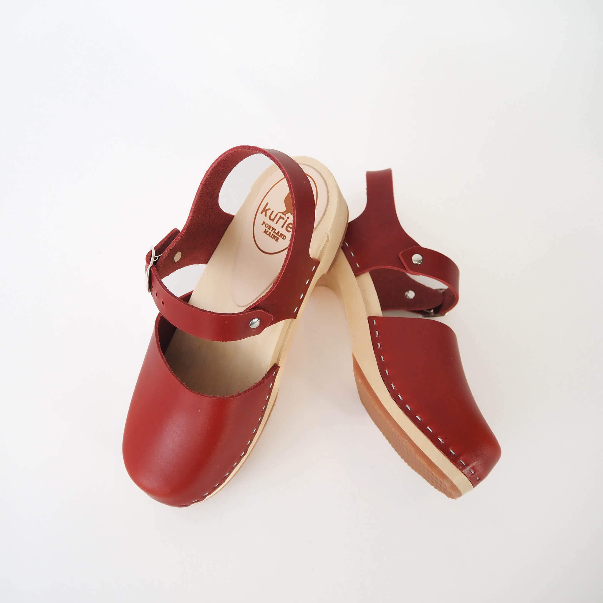 charlie clog low heel closed toe handmade leather/wood - cherry alt view
