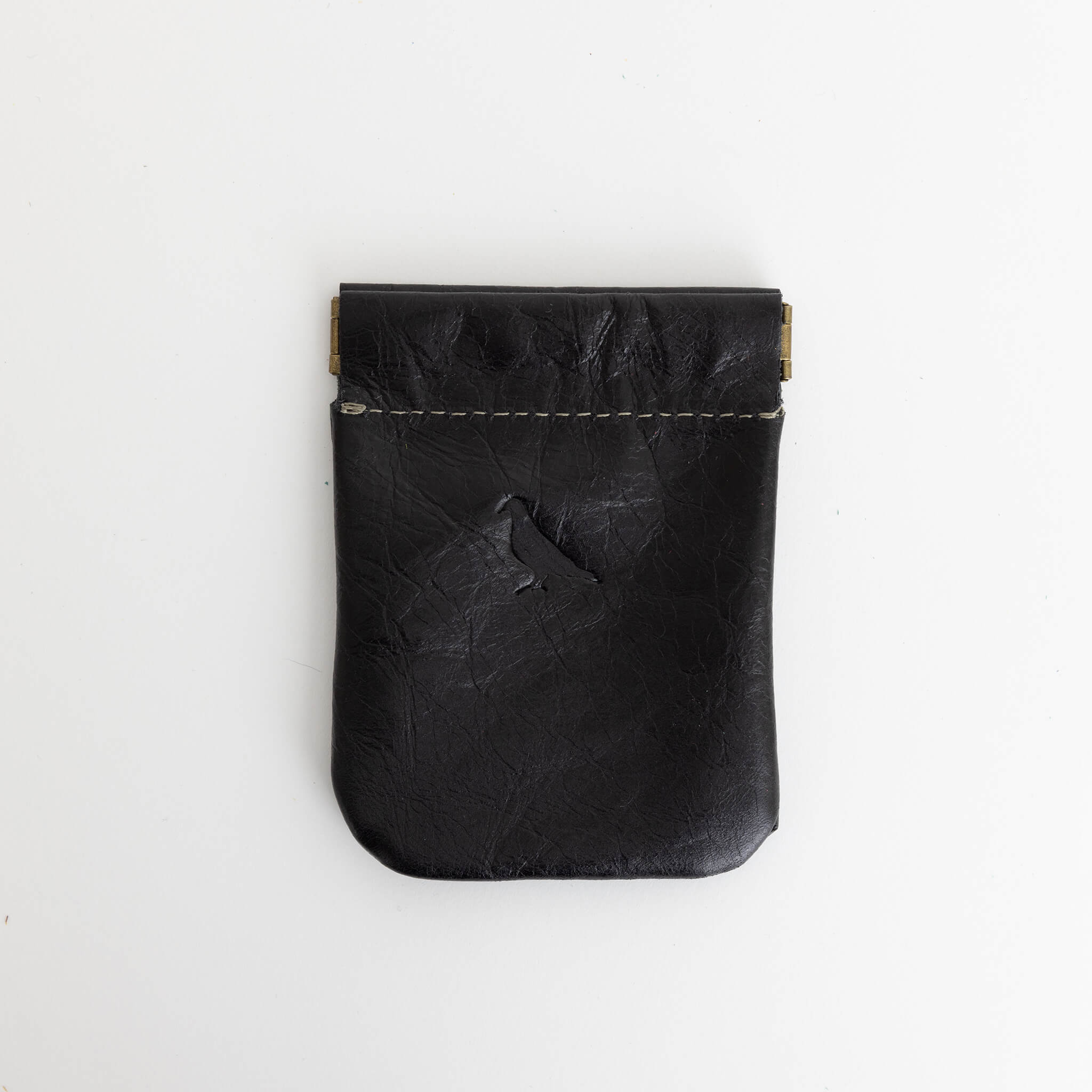 pilu pouch unisex kiss-close pouch - handmade leather - black front view
