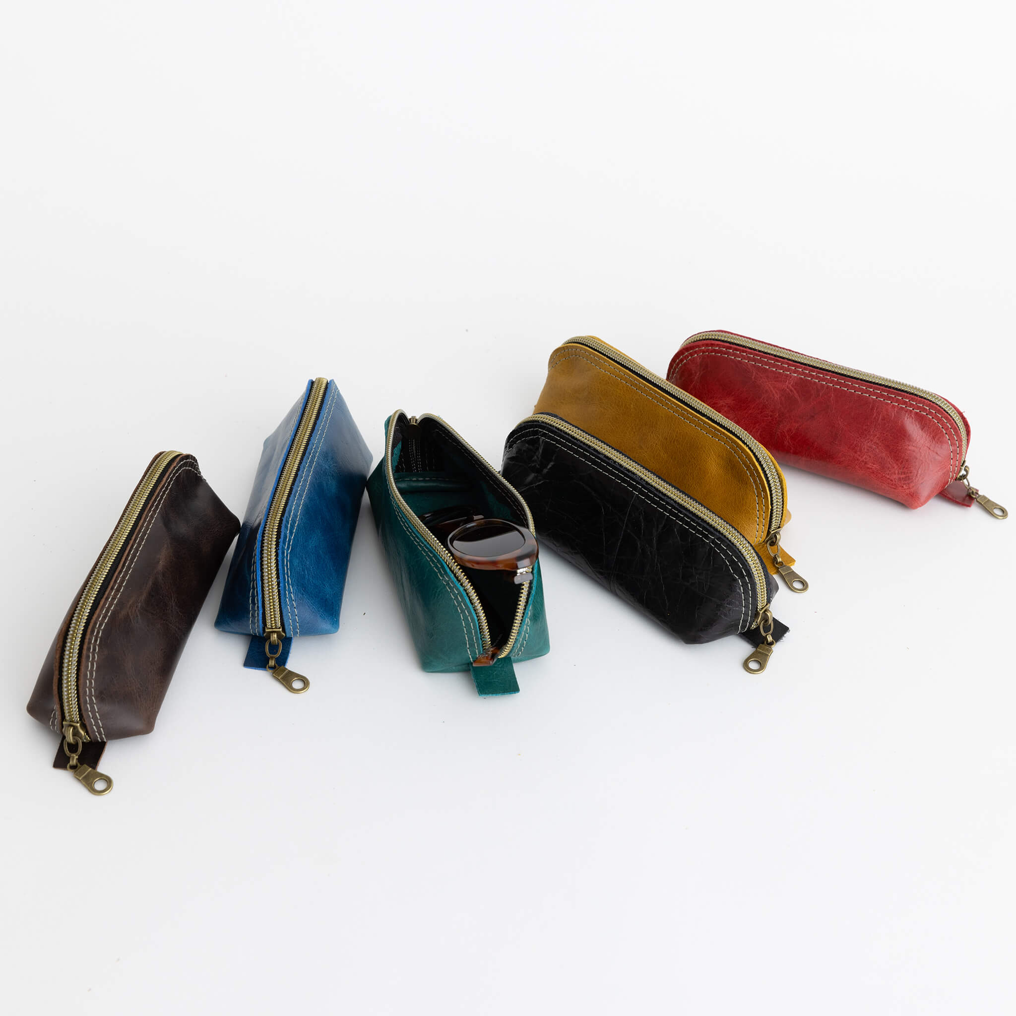 shelby pouch - zipper case - handmade leather - group view