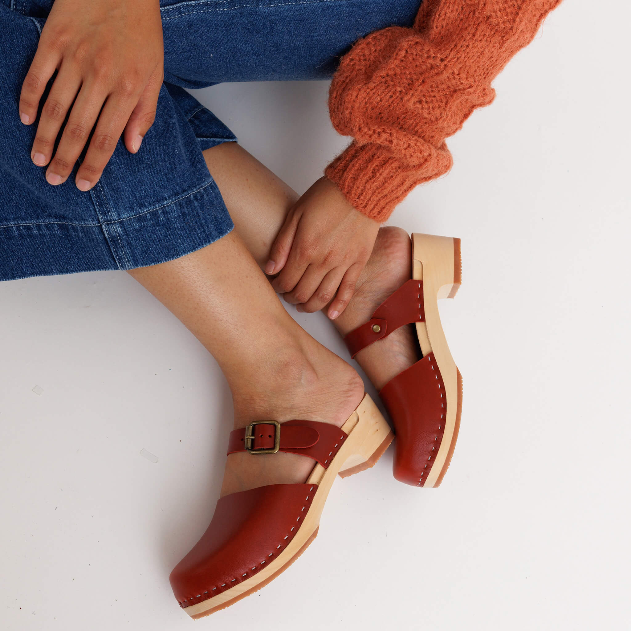 tessa clog low heel closed toe handmade italian leather wood - cherry model view